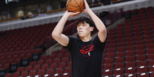 生涯之夜!杨瀚森16中14爆砍新高31分,最后4分钟队友太独混音输球